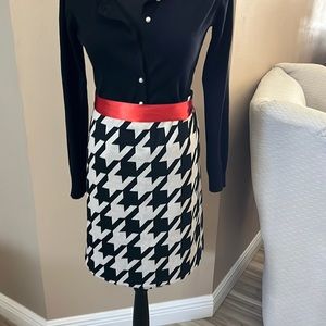 Worthington Houndstooth skirt in XL.